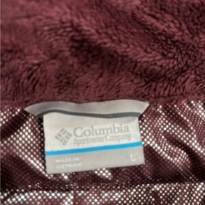 Ladies large Columbia jacket with therma heat inside.